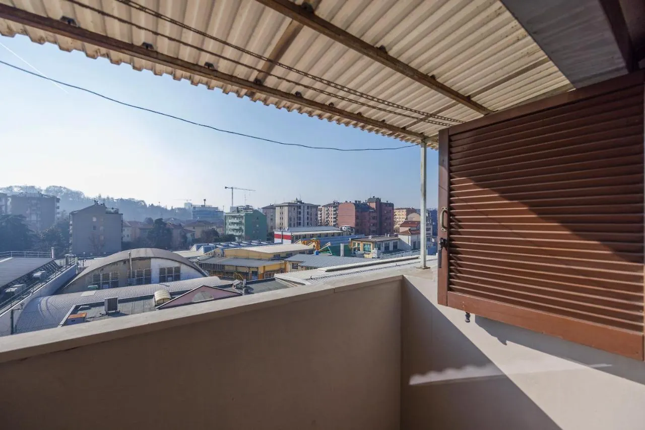 Xenia Apartments - Newly Renovated Flat In Fiera Area Mailand