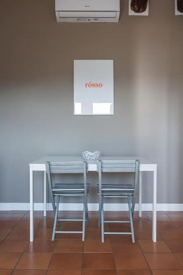 Xenia Apartments - Newly Renovated Flat In Fiera Area Mailand Italien